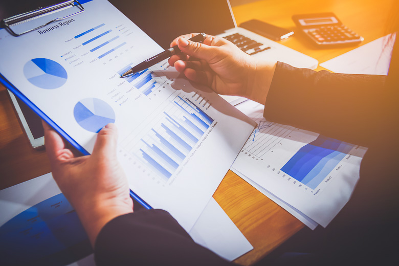 PH.D.IN ECONOMICS – A master graducate (3-years program) มหาวิทยาลัยหอการค้าไทย