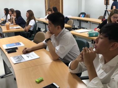 ธนาคารกสิกร Kbank ร่วมกับ ม.หอการค้าไทย จัดอบรมให้ความรู้ด้านธุรกิจ กับ นักศึกษา ม.หอการค้าไทย