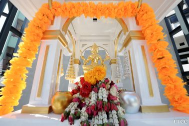 ฤกษ์งามยามดี มหาวิทยาลัยหอการค้าไทย ดำเนินการย้ายศาลพระพรหม ศาลพระภูมิเจ้าที่ และศาลแม่ไทร