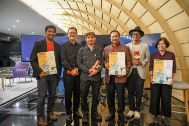 นิทรรศการศิลปะกลางแจ้ง “ฝันค้าง กลางสุข Outdoor Art Exhibition “Lingering Reverie”