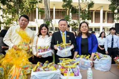 พิธีทำบุญตักบาตรเนื่องวันขึ้นปีใหม่ พุทธศักราช 2563