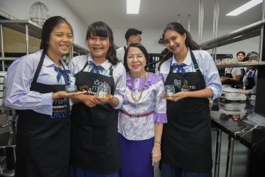 ม.หอการค้าไทย ต้อนรับคณะครูและนักเรียน จาก รร.อัมพรไพศาล