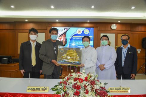 UTCC ลงนามความร่วมมือกับ ร.ร.เซนต์คาเบรียล