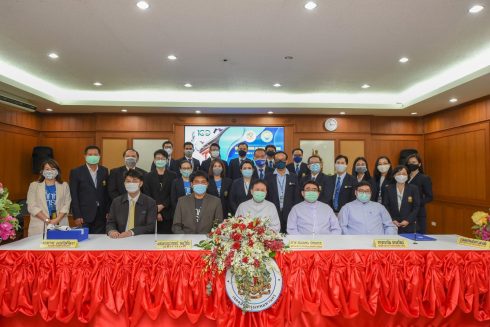 UTCC ลงนามความร่วมมือกับ ร.ร.เซนต์คาเบรียล