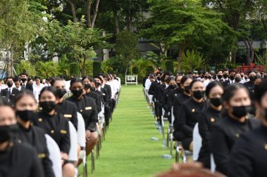 พิธีประดับปีกของน้องๆ รุ่นที่ 6 สาขาการจัดการธุรกิจสายการบิน คณะการท่องเที่ยวและอุตสาหกรรมบริการ ในรั้ว UTCC