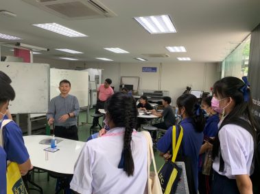 UTCC เปิดบ้านรับน้องทุกวันจร้าาาา