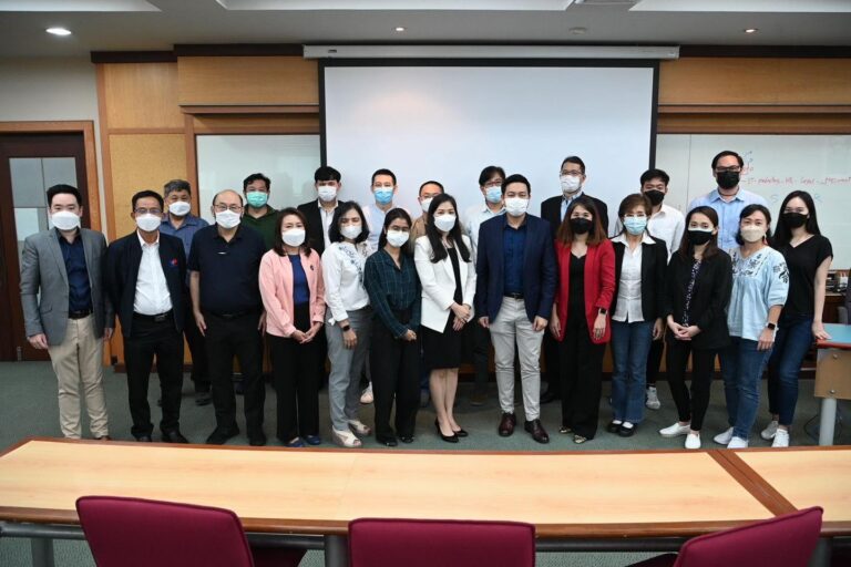 คณะนิติศาสตร์ หอการค้า