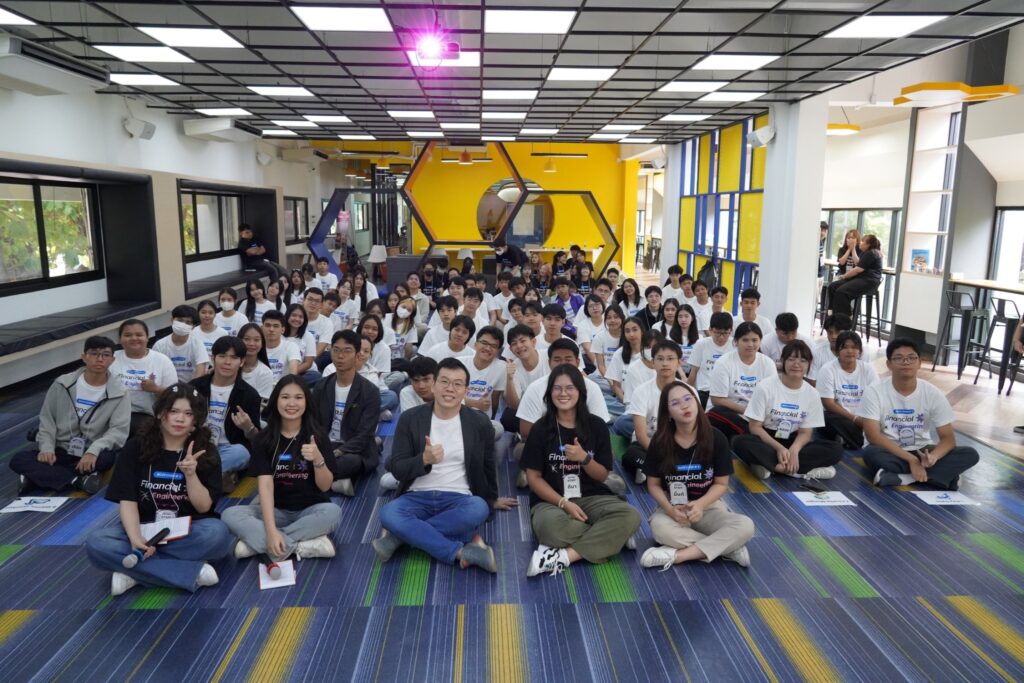 LINE_ALBUM_กิจกรรม FE Bootcamp _4_250513_6_0