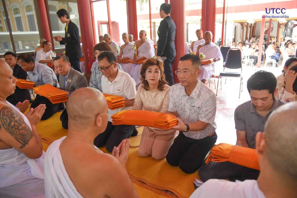โครงการบรรพชาอุปสมบทหมู่ หอการค้า (3)_0
