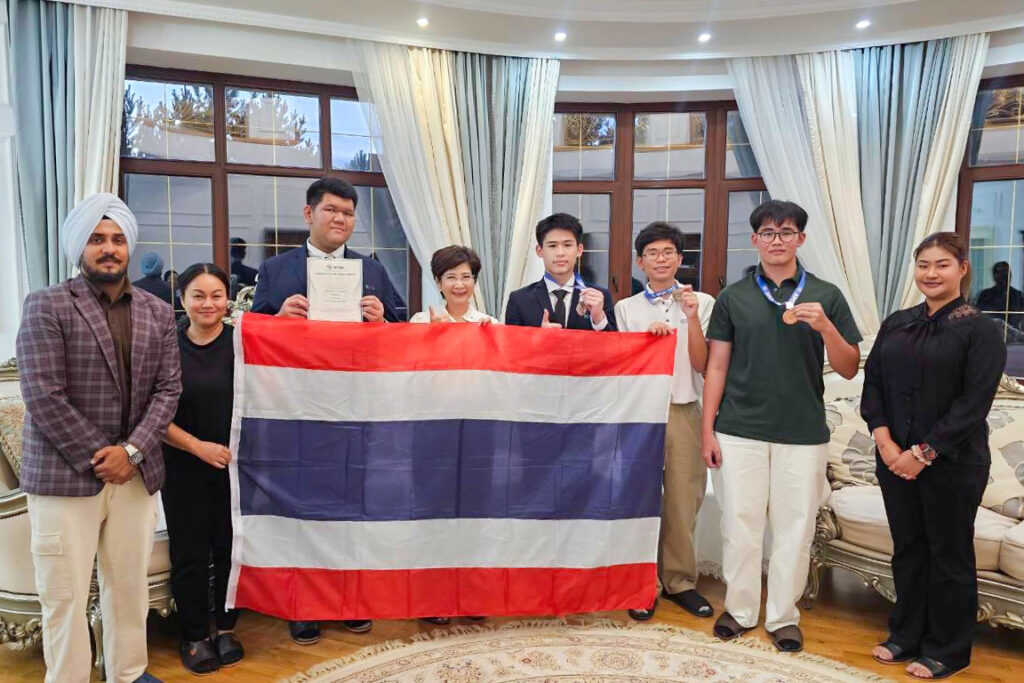 ตัวแทนประเทศไทยเข้าพบเอกอัครราชทูต_0